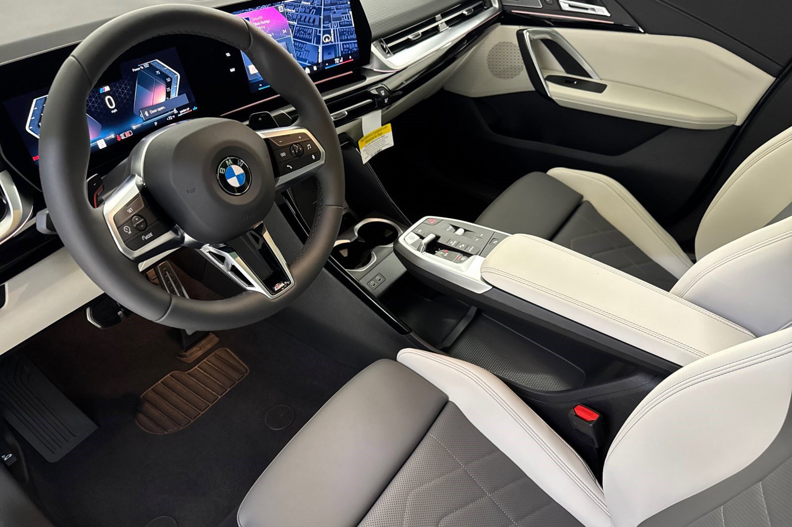 Used 2026 BMW X2 xDrive28i w/ M Sport Package AWD/4WD image 4