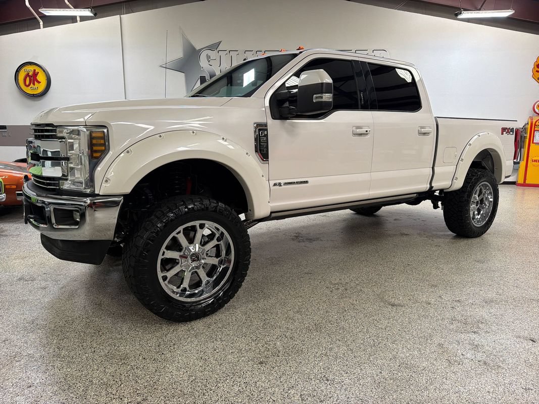 Used 2019 Ford F250 Lariat w/ Lariat Ultimate Package AWD/4WD image 1