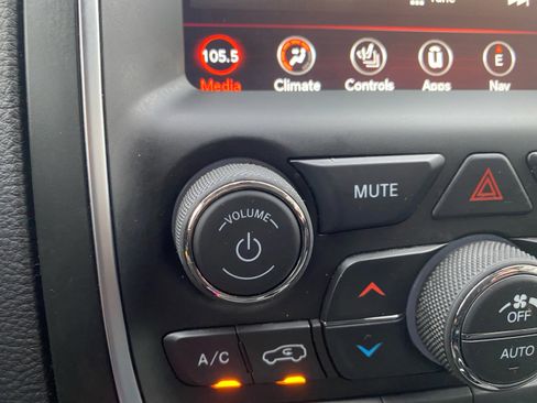 Used 2020 Dodge Durango Citadel w/ Technology Group image 17