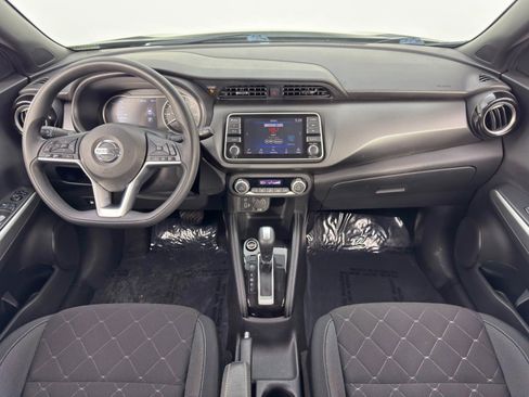 Used 2020 Nissan Kicks SV image 11