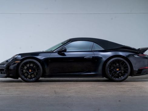 Used 2022 Porsche 911 Carrera GTS RWD image 6