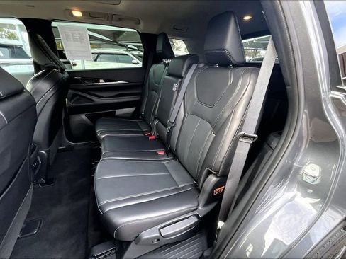 Certified 2025 INFINITI QX60 Pure image 39