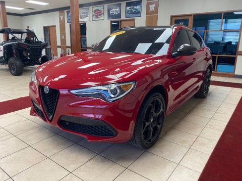 Used 2023 Alfa Romeo Stelvio Estrema image 1