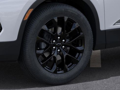 New 2025 Chevrolet Blazer LT w/ LPO, Black Sport Package image 9