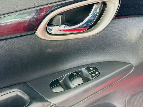 Used 2017 Nissan Sentra SV image 18