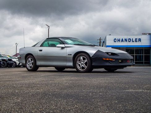Used 1997 Chevrolet Camaro Z28 w/ Preferred Equipment Group 2 RWD image 9