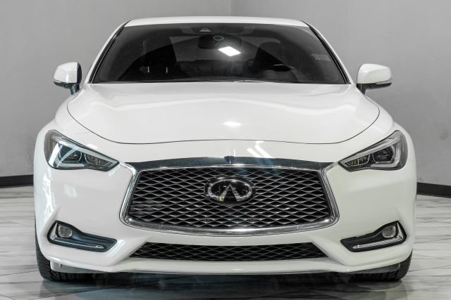 Used 2019 INFINITI Q60 3.0t Luxe RWD image 9