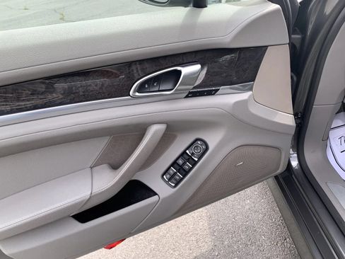Used 2013 Porsche Panamera image 22