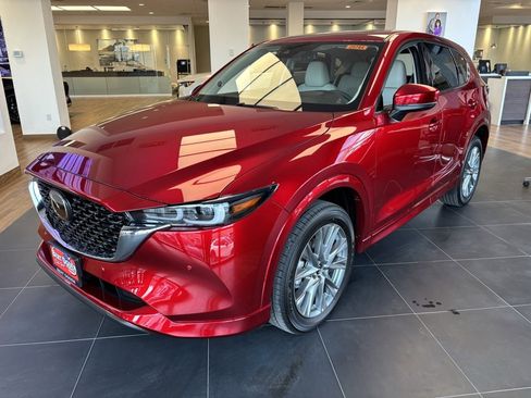 New 2025 MAZDA CX-5 AWD 2.5 S w/ Premium Plus Pkg image 3