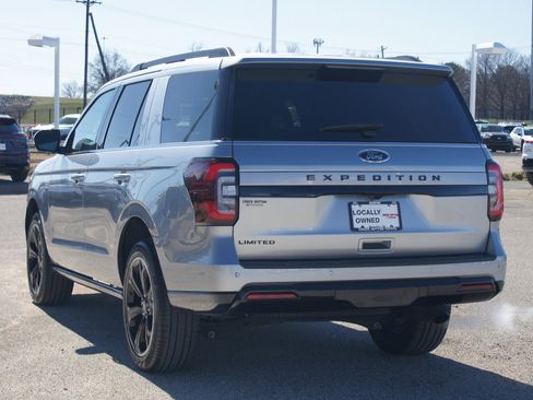 Used 2024 Ford Expedition Limited image 18