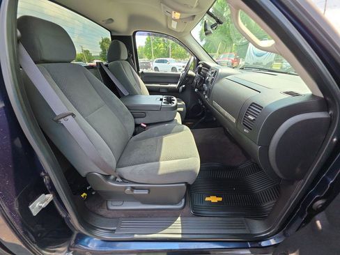 Used 2008 Chevrolet Silverado 1500 LT w/ Suspension Package, Off-Road AWD/4WD image 8