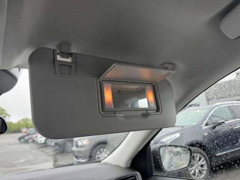 Used 2022 Ford Escape SE w/ SE Sport Appearance Package image 15