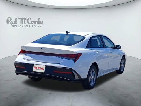 New 2026 Hyundai Elantra SE FWD image 5