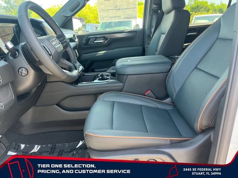 New 2026 GMC Yukon XL AT4 AWD/4WD image 9