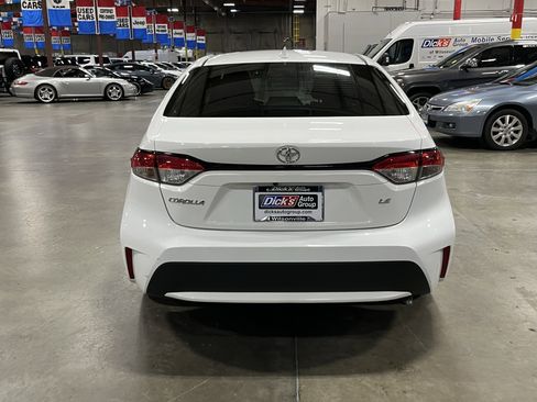 Used 2020 Toyota Corolla LE image 4
