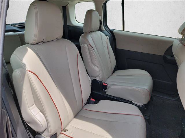 Used 2012 MAZDA MAZDA5 Grand Touring FWD image 11