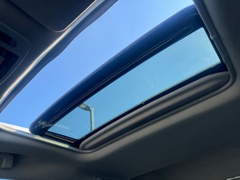 Used 2021 Toyota Sienna XLE image 27