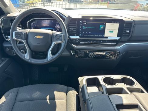 Certified 2025 Chevrolet Silverado 1500 LT image 23