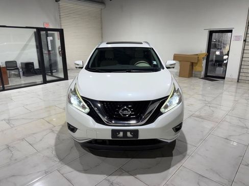 Used 2018 Nissan Murano Platinum w/ Cargo Package FWD image 2