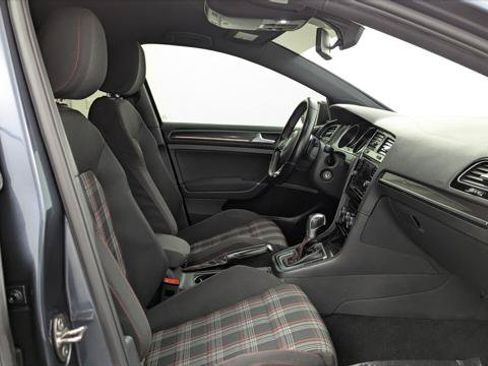 Used 2018 Volkswagen GTI S FWD image 21