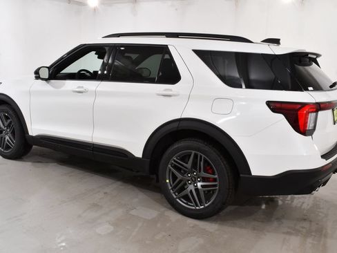 New 2026 Ford Explorer ST AWD/4WD image 15