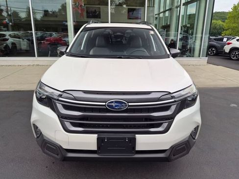 Used 2025 Subaru Forester Limited AWD/4WD image 8