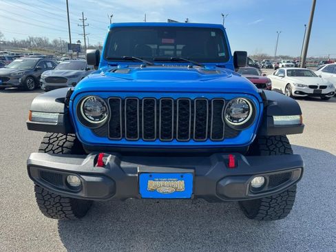 Used 2024 Jeep Gladiator Rubicon w/ Safety Group image 9