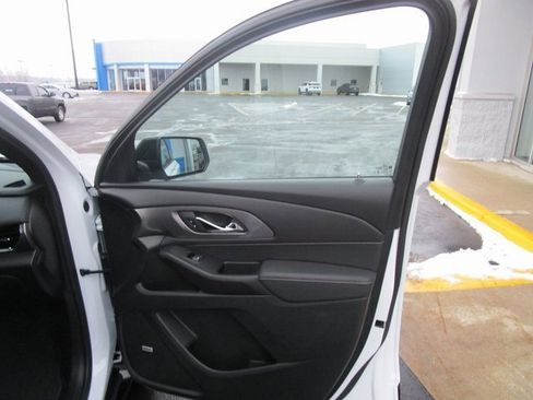 Certified 2023 Chevrolet Traverse Premier w/ Redline Edition image 24