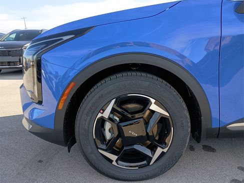 New 2026 Kia Sportage EX image 16