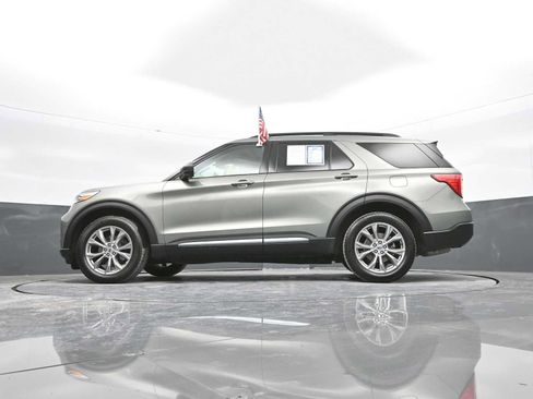 Used 2020 Ford Explorer XLT w/ Equipment Group 202A image 38
