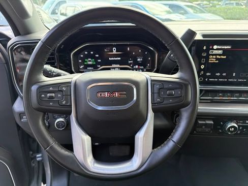 Used 2025 GMC Sierra 1500 SLT AWD/4WD image 19