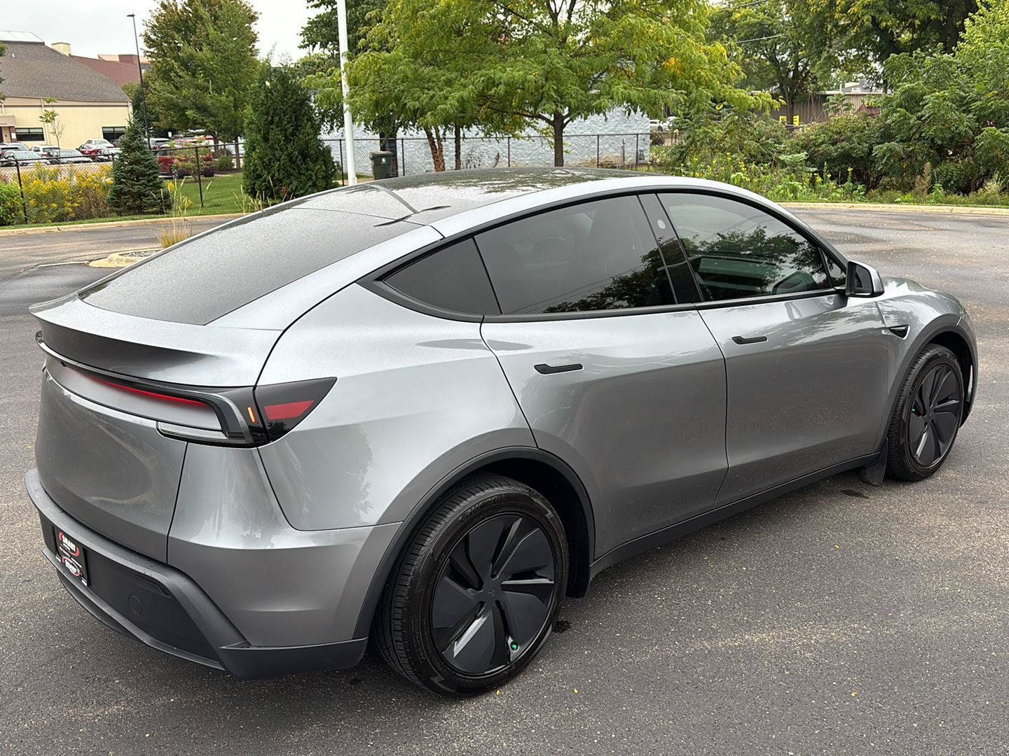 Used 2026 Tesla Model Y AWD image 10