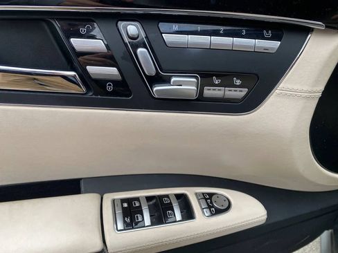 Used 2013 Mercedes-Benz S 63 AMG w/ AMG Performance Pkg image 25