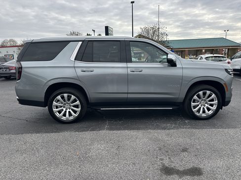 Used 2025 Chevrolet Tahoe Premier image 9
