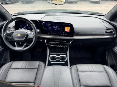 Used 2025 Chevrolet Traverse High Country AWD/4WD image 22