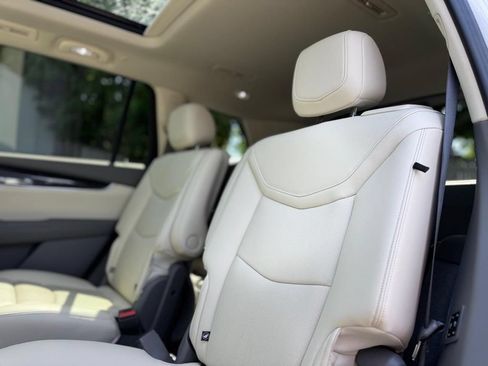Used 2023 Cadillac XT6 Premium Luxury w/ LPO, Floor Liner Package AWD/4WD image 23