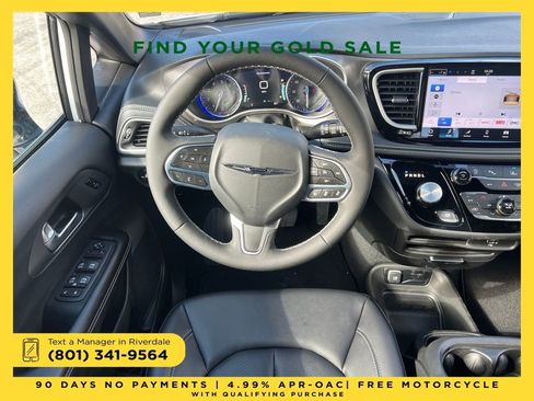 New 2026 Chrysler Pacifica Select image 13