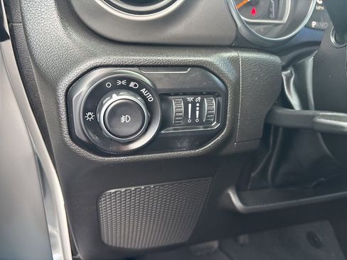 Used 2021 Jeep Wrangler Unlimited Sport image 28