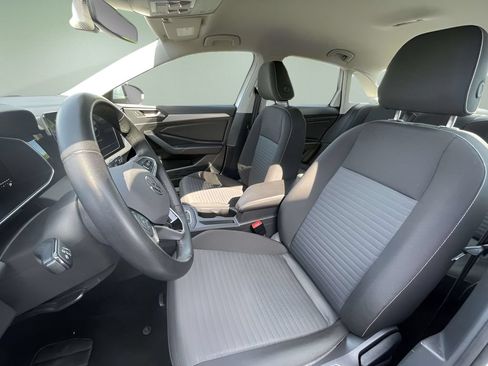 Used 2025 Volkswagen Jetta S FWD image 27