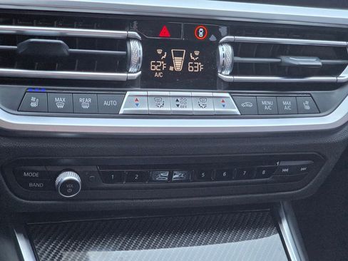 Used 2021 BMW M4 Competition w/ M Carbon Exterior Package image 24