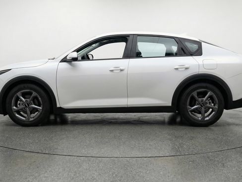 Used 2025 Kia K4 LXS image 11