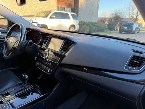Used 2014 Kia Cadenza Premium w/ Technology Package image 19