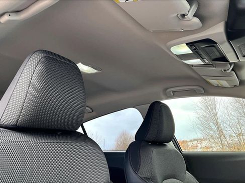 Used 2024 Subaru Crosstrek 2.0i Premium image 13