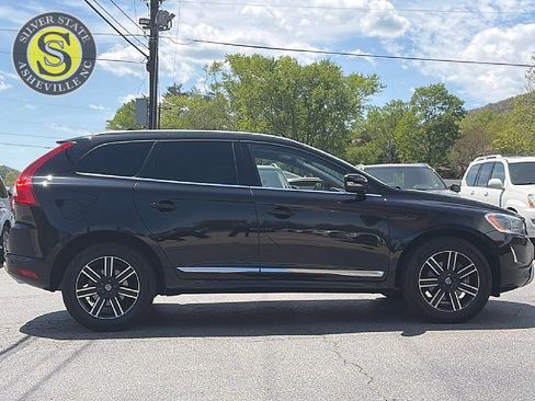 Used 2017 Volvo XC60 T5 Dynamic w/ Preferred Option Package image 7