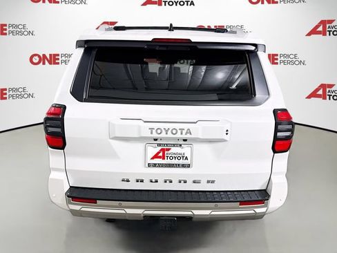 Certified 2025 Toyota 4Runner Limited w/ Tow Technology Package AWD/4WD image 7