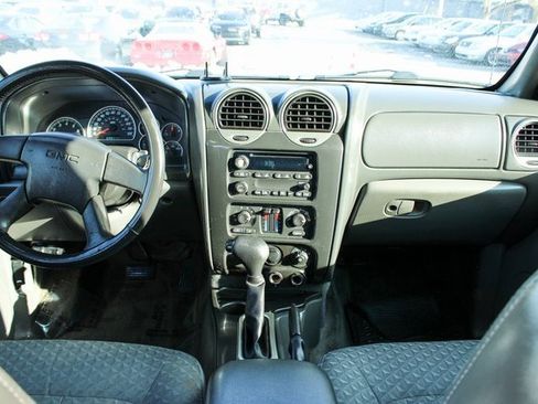 Used 2004 GMC Envoy XUV SLE w/ 1SB Preferred Equipment Group image 16