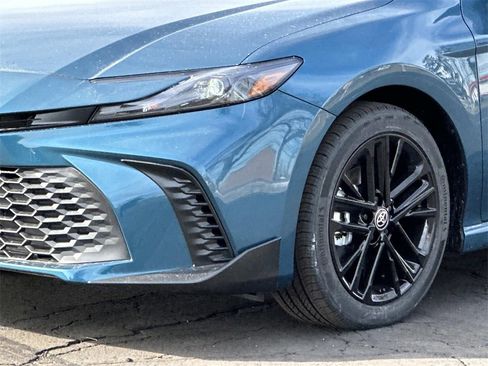 New 2026 Toyota Camry SE image 7