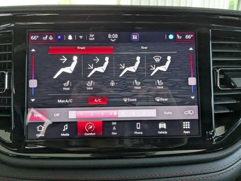 Used 2025 Dodge Durango GT AWD/4WD image 6
