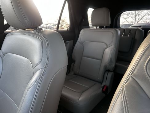 Used 2018 Ford Explorer Limited w/ Equipment Group 301A image 12