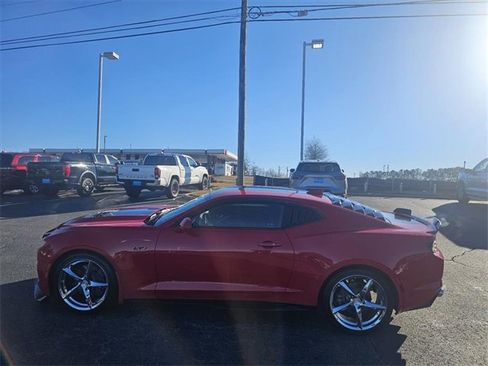 Used 2022 Chevrolet Camaro LT w/ RS Package image 4